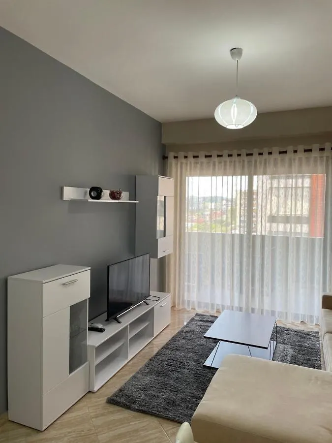 Tranquillity Apartament 3 Tirana Apartment